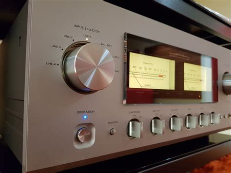 Luxman L